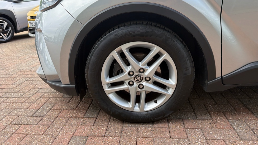 Toyota C-HR 1.8 Hybrid Icon 5dr CVT Hybrid Hatchback - Image 42