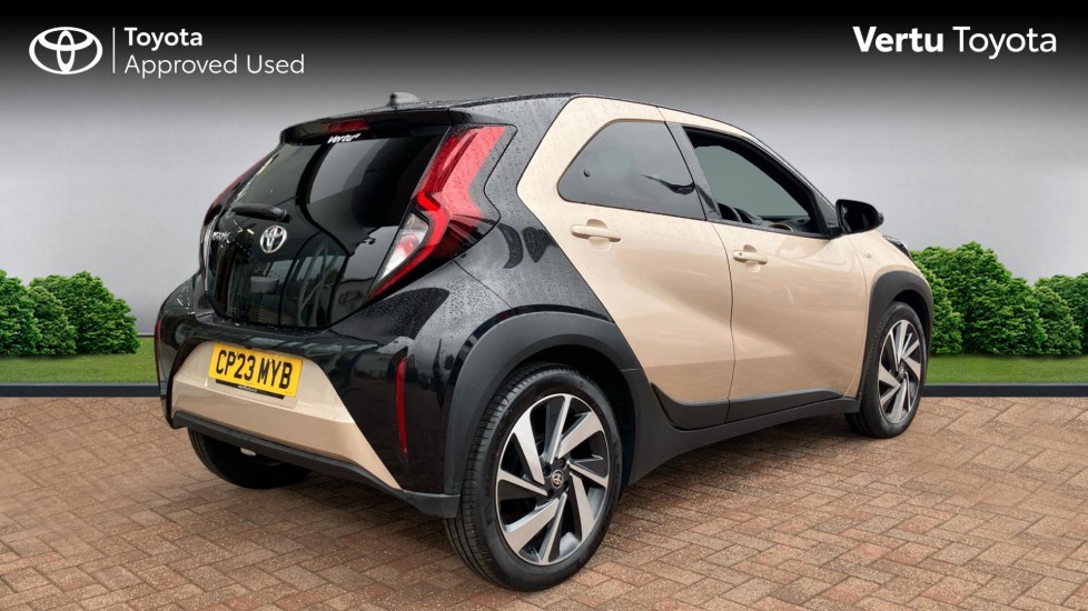 Toyota Aygo X 1.0 VVT-i Edge 5dr Petrol Hatchback - Image 2