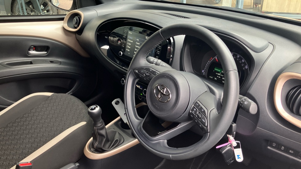 Toyota Aygo X 1.0 VVT-i Edge 5dr Petrol Hatchback - Image 6