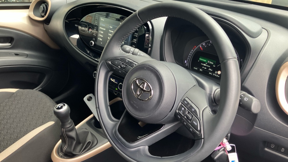 Toyota Aygo X 1.0 VVT-i Edge 5dr Petrol Hatchback - Image 7