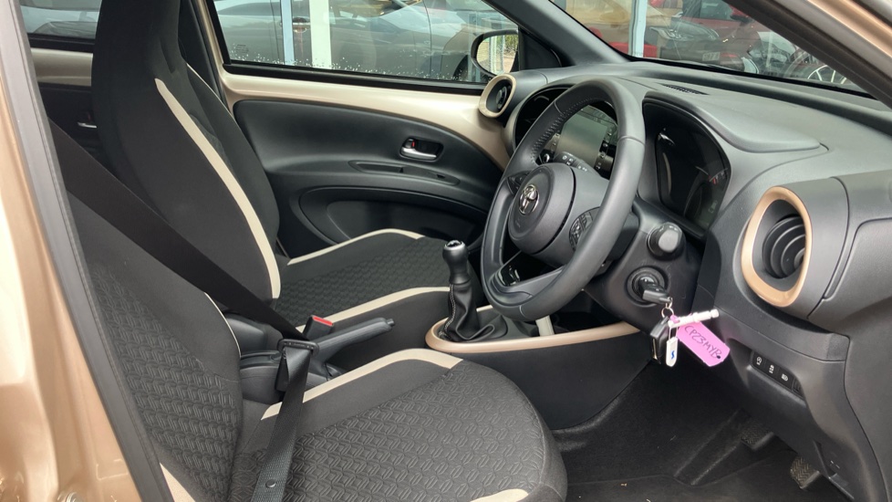 Toyota Aygo X 1.0 VVT-i Edge 5dr Petrol Hatchback - Image 12