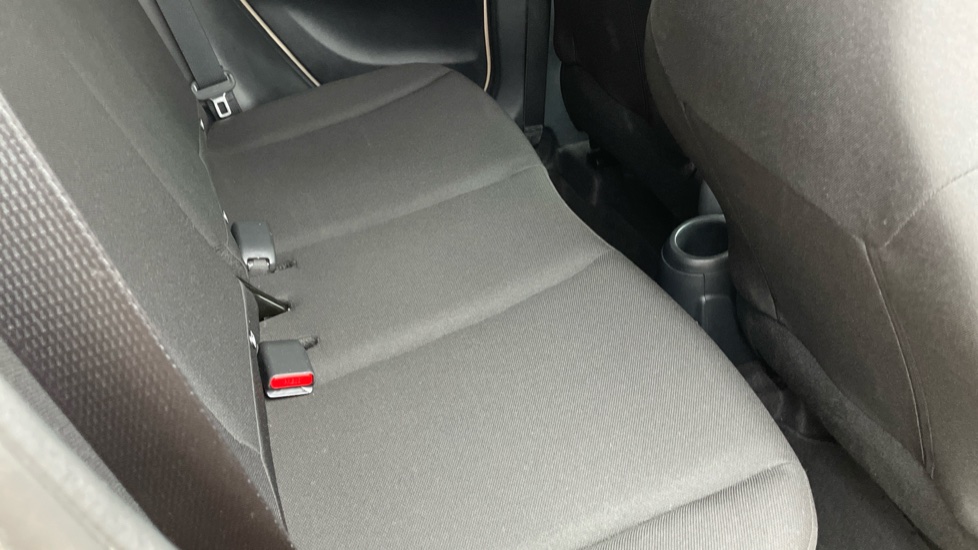 Toyota Aygo X 1.0 VVT-i Edge 5dr Petrol Hatchback - Image 17