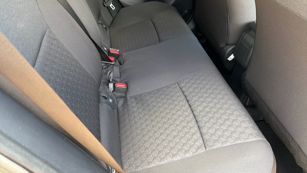 Toyota Yaris 1.5 Hybrid Design 5dr CVT Hybrid Hatchback - Image 17