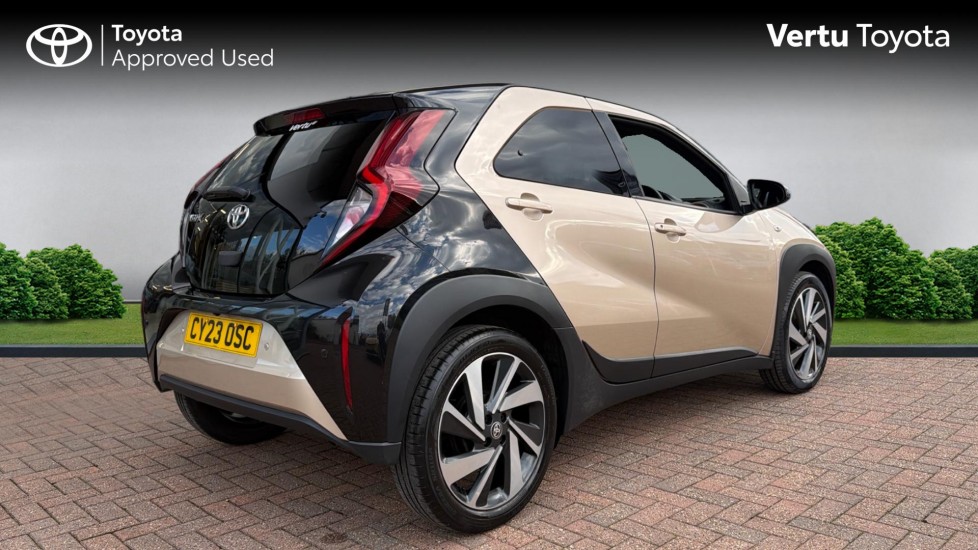 Toyota Aygo X 1.0 VVT-i Edge 5dr Auto Petrol Hatchback - Image 2
