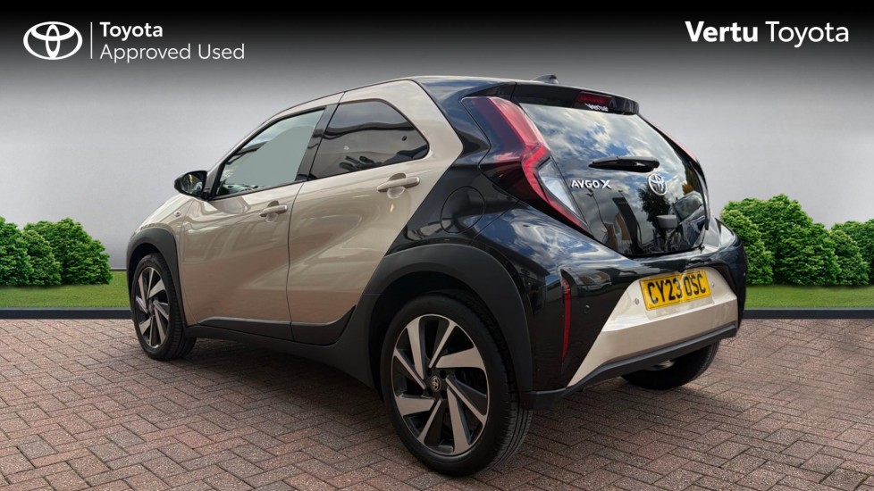 Toyota Aygo X 1.0 VVT-i Edge 5dr Auto Petrol Hatchback - Image 4