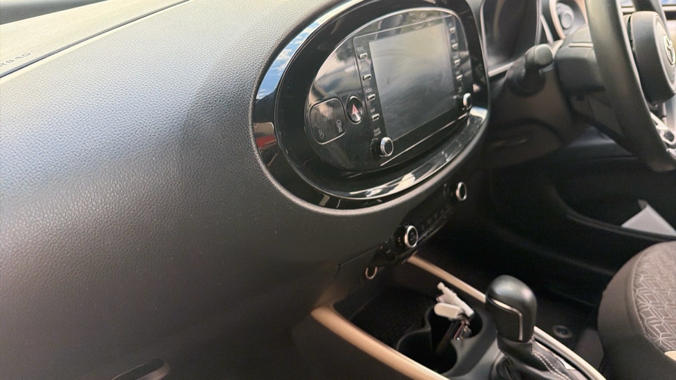 Toyota Aygo X 1.0 VVT-i Edge 5dr Auto Petrol Hatchback - Image 16
