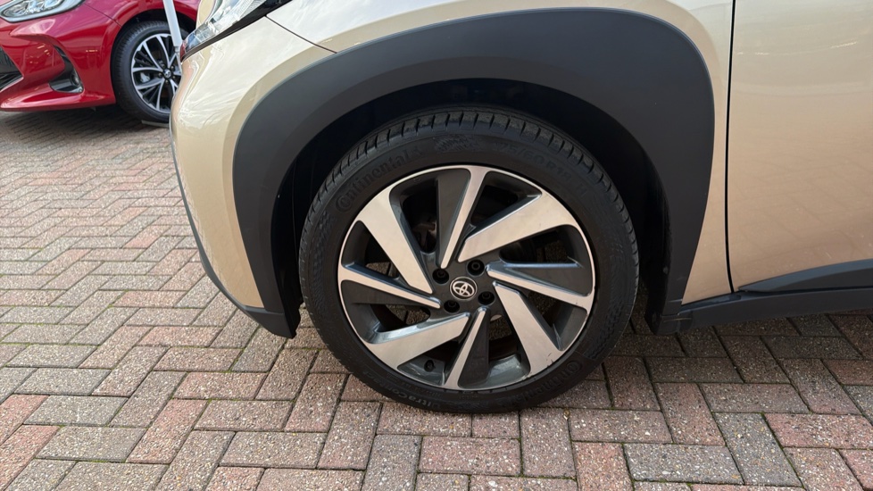 Toyota Aygo X 1.0 VVT-i Edge 5dr Auto Petrol Hatchback - Image 42