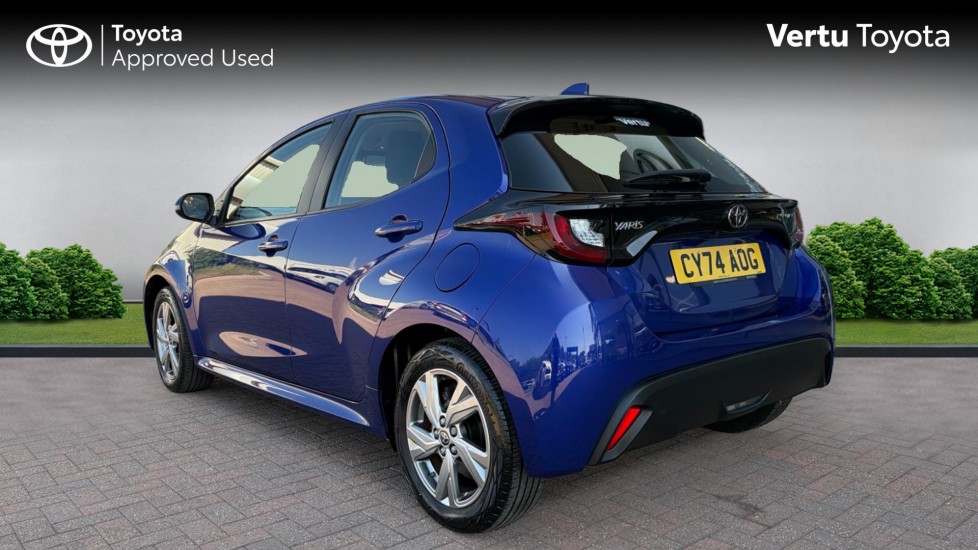 Toyota Yaris 1.5 Hybrid Icon 5dr CVT Hybrid Hatchback - Image 4