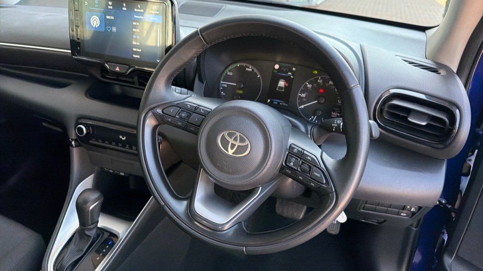 Toyota Yaris 1.5 Hybrid Icon 5dr CVT Hybrid Hatchback - Image 7