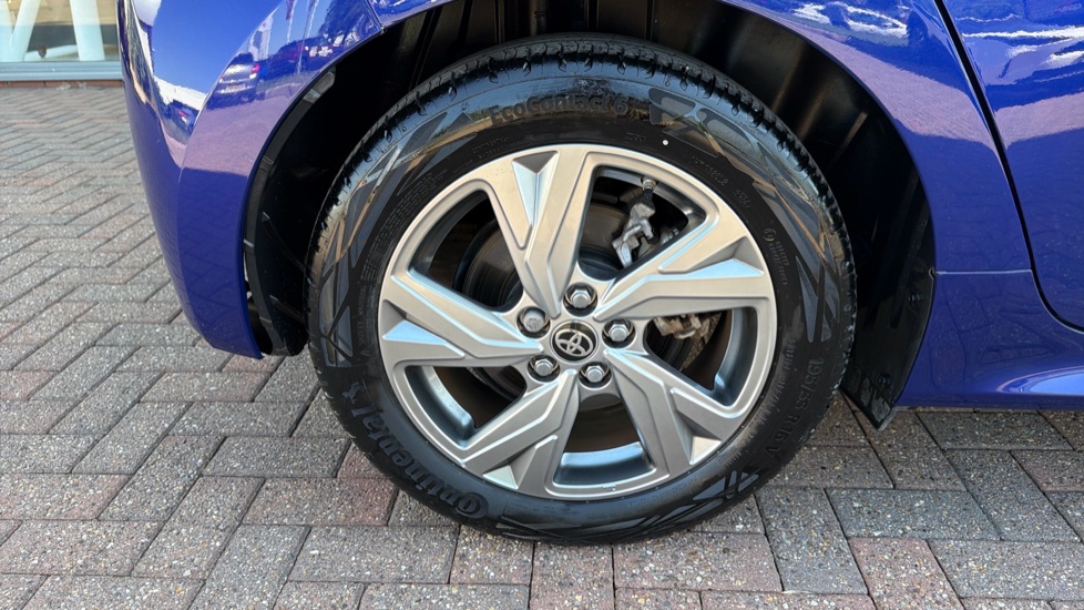 Toyota Yaris 1.5 Hybrid Icon 5dr CVT Hybrid Hatchback - Image 41