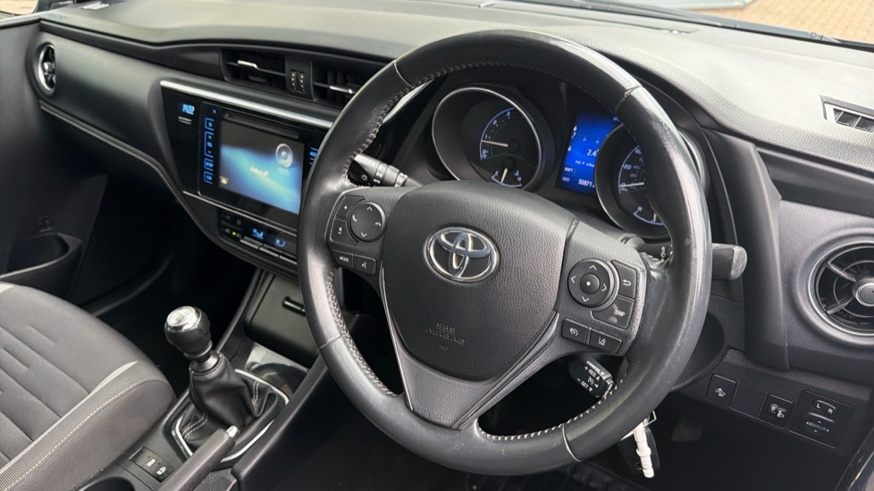 Toyota Auris 1.2T Icon Tech TSS 5dr [Leather] Petrol Hatchback - Image 7