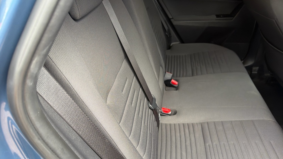 Toyota Auris 1.2T Icon Tech TSS 5dr [Leather] Petrol Hatchback - Image 14