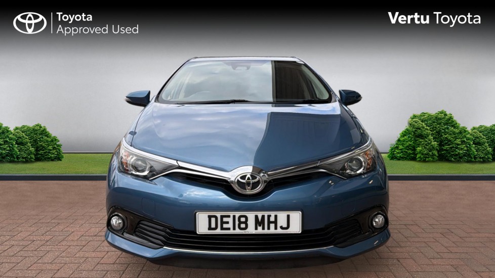 Toyota Auris 1.2T Icon Tech TSS 5dr [Leather] Petrol Hatchback - Image 22