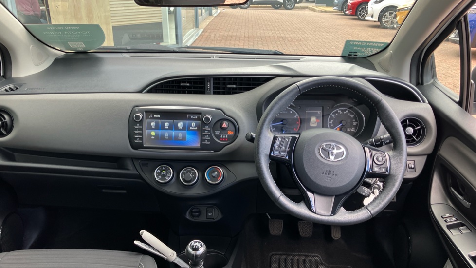 Toyota Yaris 1.5 VVT-i Icon Tech 5dr Petrol Hatchback - Image 6