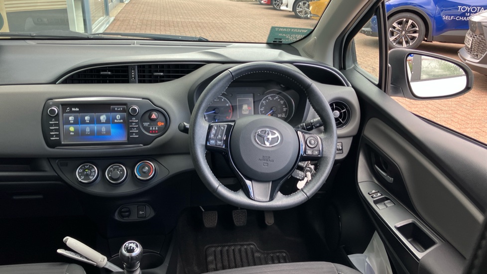 Toyota Yaris 1.5 VVT-i Icon Tech 5dr Petrol Hatchback - Image 7