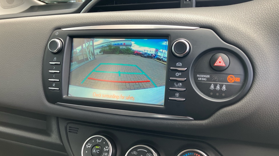 Toyota Yaris 1.5 VVT-i Icon Tech 5dr Petrol Hatchback - Image 33