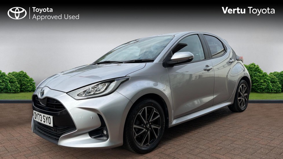 Toyota Yaris 1.5 Hybrid Design 5dr CVT Hybrid Hatchback - Image 3