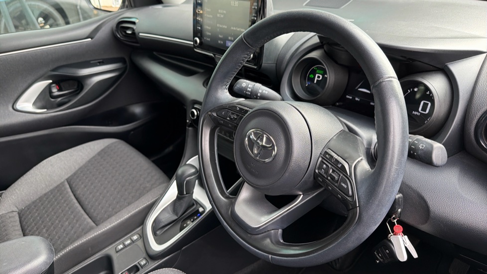 Toyota Yaris 1.5 Hybrid Design 5dr CVT Hybrid Hatchback - Image 7