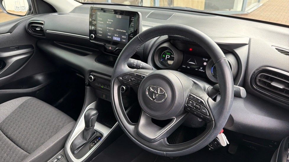 Toyota Yaris 1.5 Hybrid Design 5dr CVT Hybrid Hatchback - Image 10