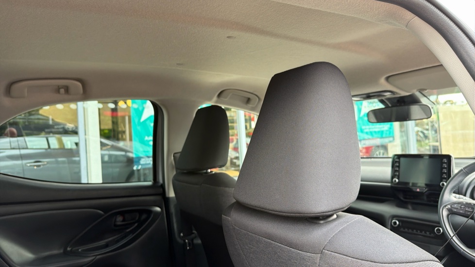 Toyota Yaris 1.5 Hybrid Design 5dr CVT Hybrid Hatchback - Image 19