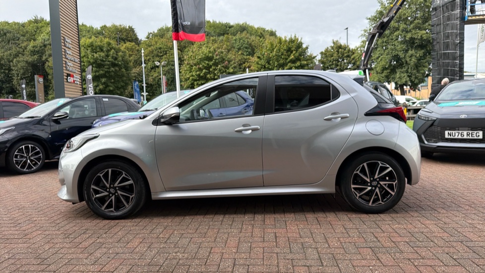 Toyota Yaris 1.5 Hybrid Design 5dr CVT Hybrid Hatchback - Image 24