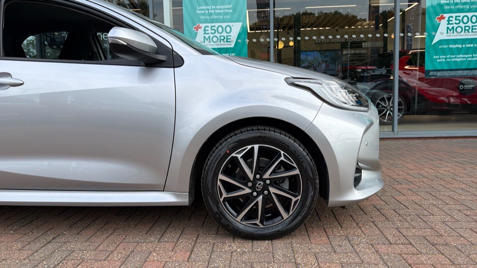Toyota Yaris 1.5 Hybrid Design 5dr CVT Hybrid Hatchback - Image 25