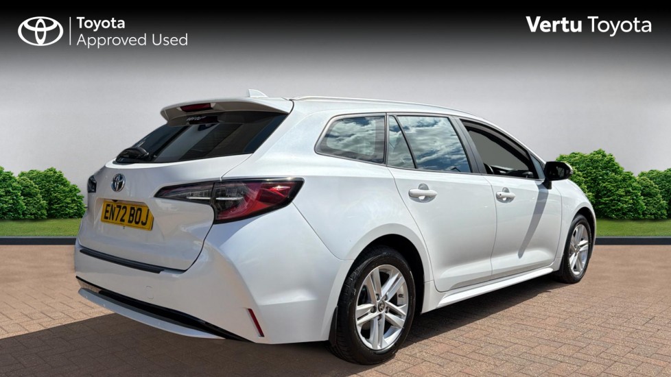 Toyota Corolla 1.8 VVT-i Hybrid Icon 5dr CVT Hybrid Estate - Image 2