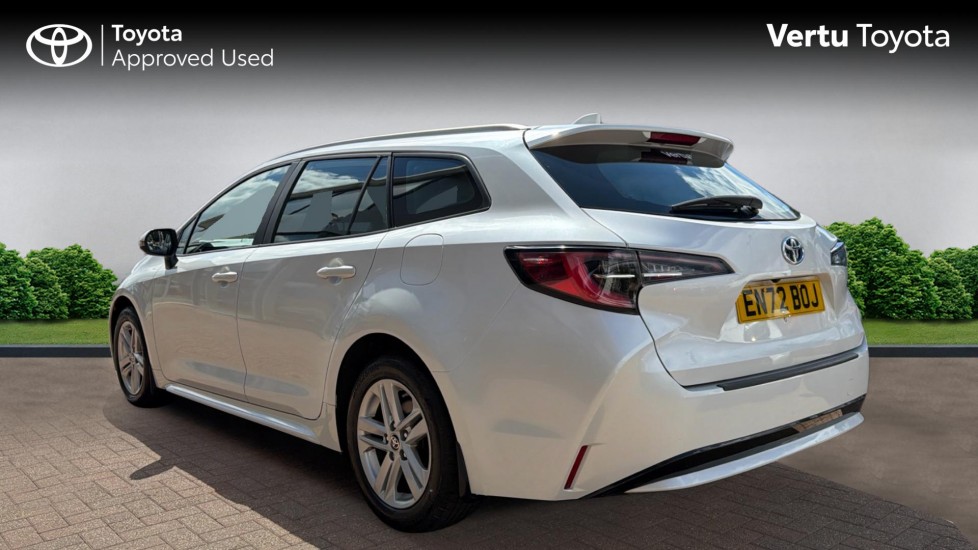 Toyota Corolla 1.8 VVT-i Hybrid Icon 5dr CVT Hybrid Estate - Image 4