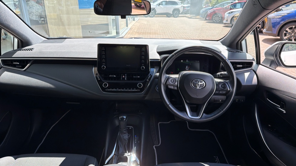 Toyota Corolla 1.8 VVT-i Hybrid Icon 5dr CVT Hybrid Estate - Image 6