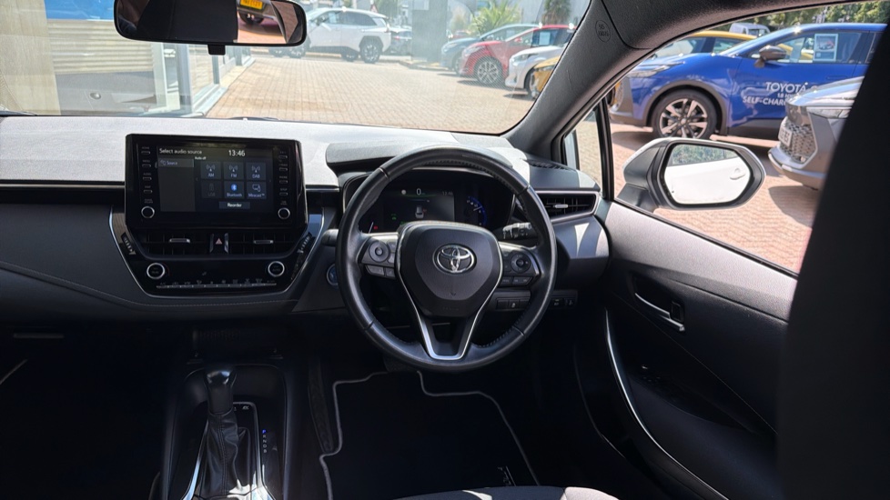 Toyota Corolla 1.8 VVT-i Hybrid Icon 5dr CVT Hybrid Estate - Image 7