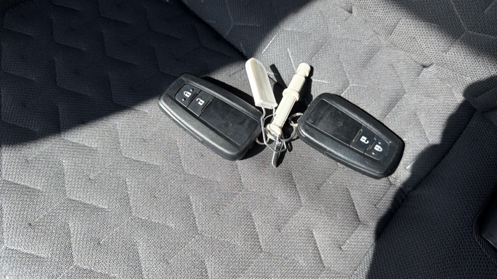 Toyota Corolla 1.8 VVT-i Hybrid Icon 5dr CVT Hybrid Estate - Image 28