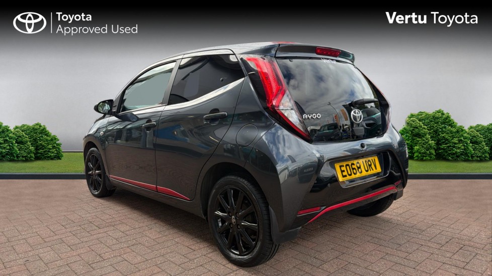 Toyota Aygo 1.0 VVT-i X-Press 5dr x-shift Petrol Hatchback - Image 4