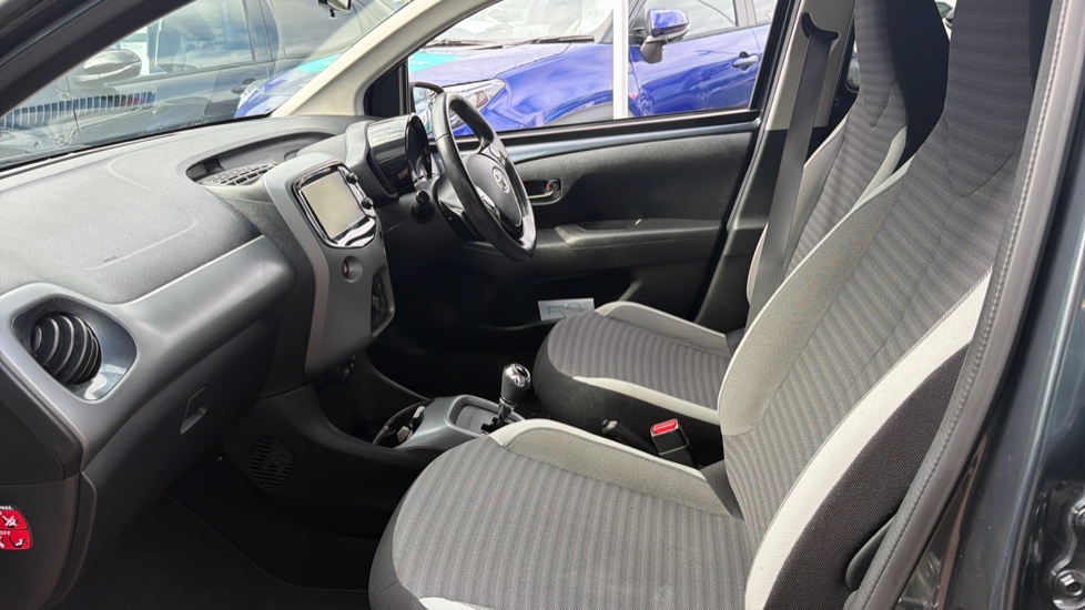 Toyota Aygo 1.0 VVT-i X-Press 5dr x-shift Petrol Hatchback - Image 5