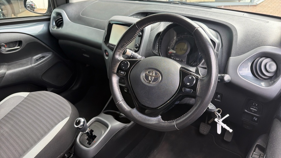 Toyota Aygo 1.0 VVT-i X-Press 5dr x-shift Petrol Hatchback - Image 7
