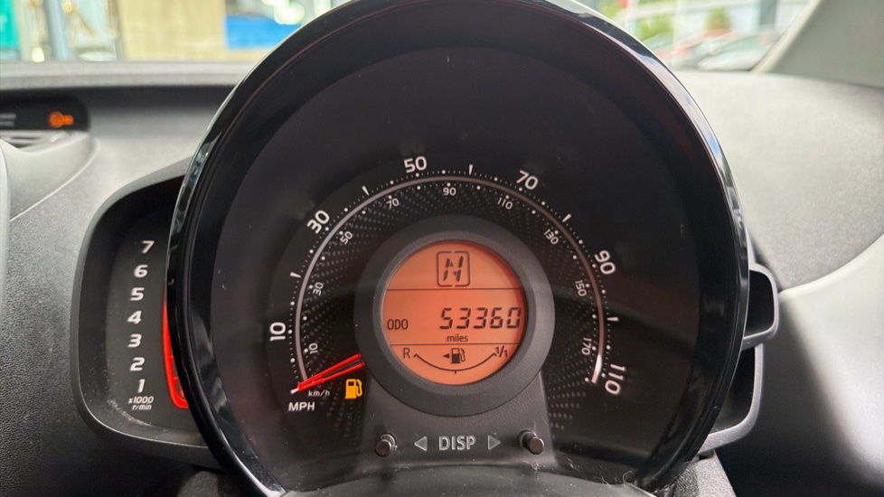 Toyota Aygo 1.0 VVT-i X-Press 5dr x-shift Petrol Hatchback - Image 11
