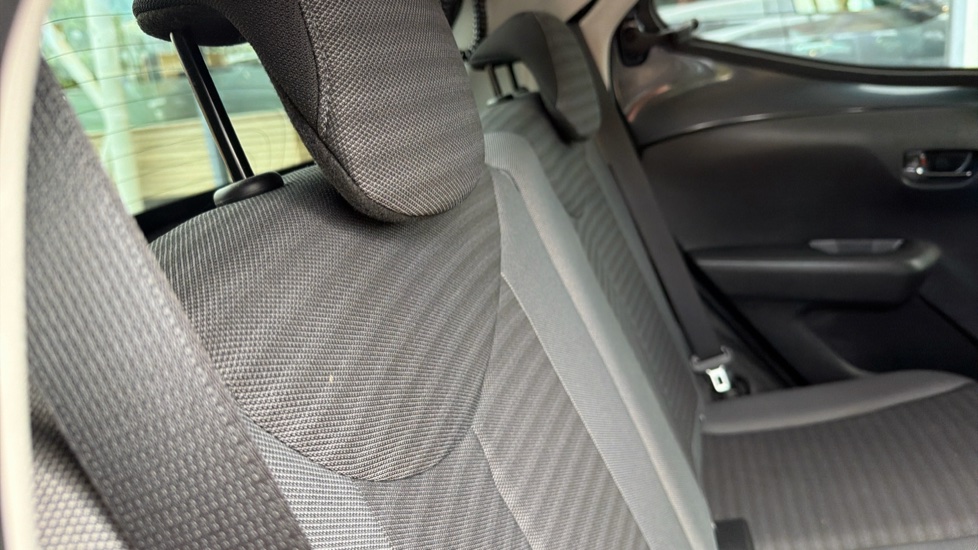 Toyota Aygo 1.0 VVT-i X-Press 5dr x-shift Petrol Hatchback - Image 18