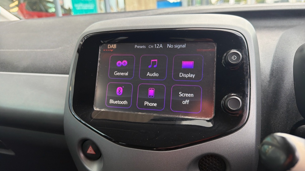 Toyota Aygo 1.0 VVT-i X-Press 5dr x-shift Petrol Hatchback - Image 30