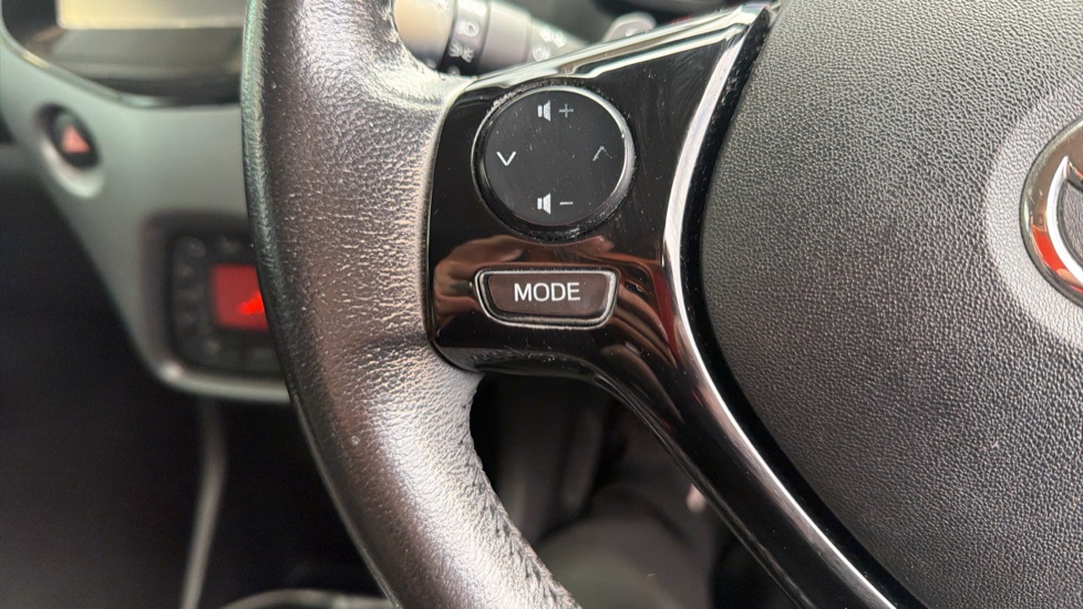 Toyota Aygo 1.0 VVT-i X-Press 5dr x-shift Petrol Hatchback - Image 36