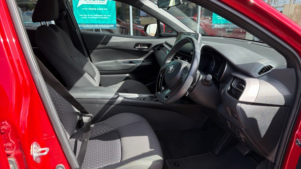 Toyota C-HR 1.8 Hybrid Icon 5dr CVT Hybrid Hatchback - Image 12