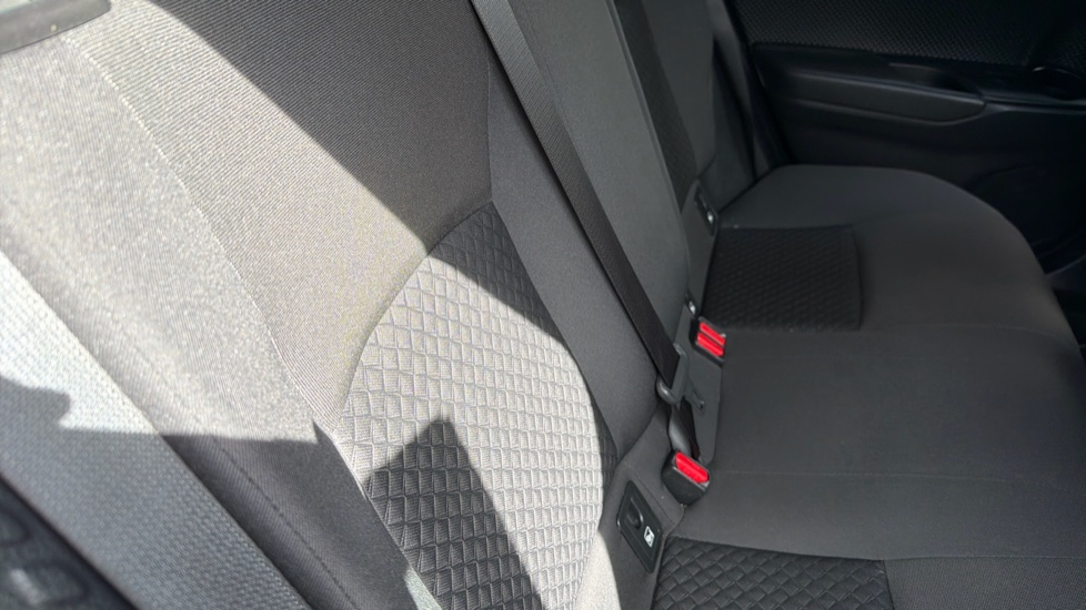 Toyota C-HR 1.8 Hybrid Icon 5dr CVT Hybrid Hatchback - Image 14