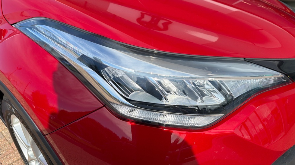 Toyota C-HR 1.8 Hybrid Icon 5dr CVT Hybrid Hatchback - Image 20