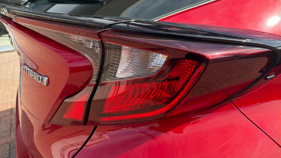 Toyota C-HR 1.8 Hybrid Icon 5dr CVT Hybrid Hatchback - Image 21