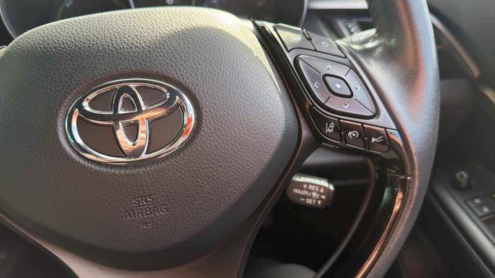 Toyota C-HR 1.8 Hybrid Icon 5dr CVT Hybrid Hatchback - Image 37