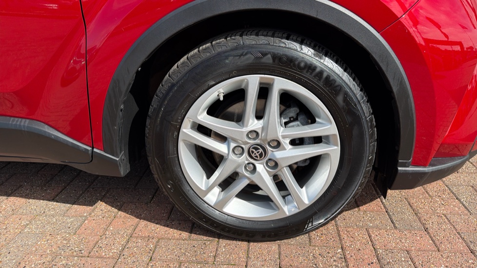 Toyota C-HR 1.8 Hybrid Icon 5dr CVT Hybrid Hatchback - Image 41