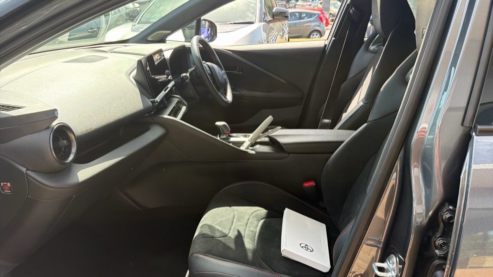 Toyota C-HR 2.0 PHEV GR Sport 5dr CVT Hatchback - Image 5