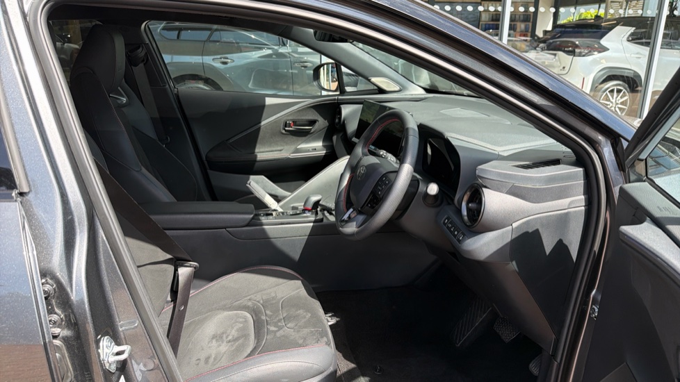 Toyota C-HR 2.0 PHEV GR Sport 5dr CVT Hatchback - Image 12