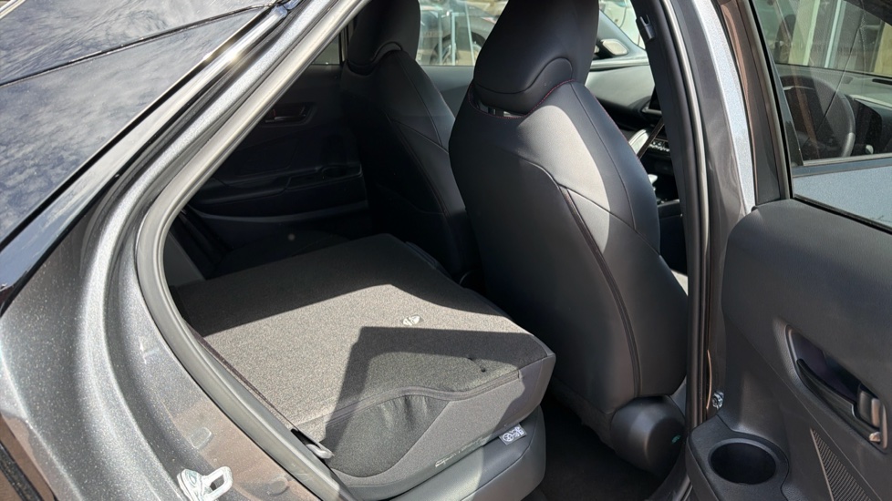 Toyota C-HR 2.0 PHEV GR Sport 5dr CVT Hatchback - Image 18