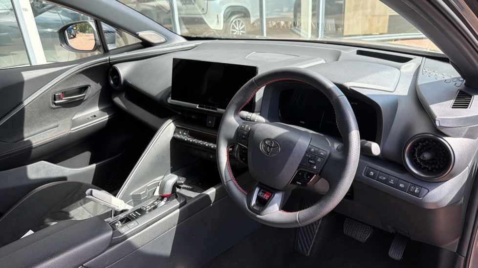 Toyota C-HR 2.0 PHEV GR Sport 5dr CVT Hatchback - Image 34