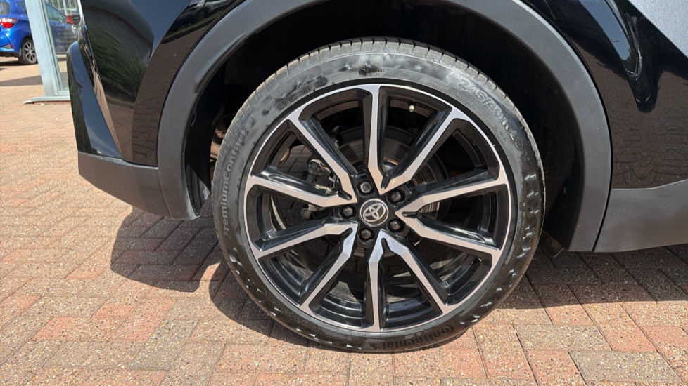 Toyota C-HR 2.0 PHEV GR Sport 5dr CVT Hatchback - Image 43