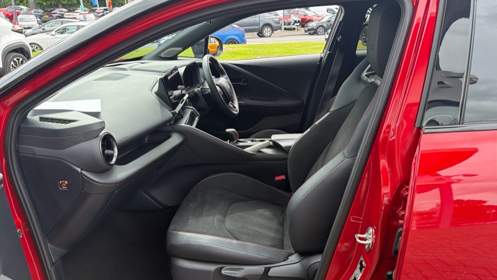 Toyota C-HR 2.0 PHEV GR Sport 5dr CVT Hatchback - Image 5